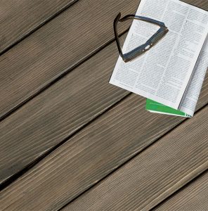 Read the article: 5 Tips for Choosing the Right Deck Stain
